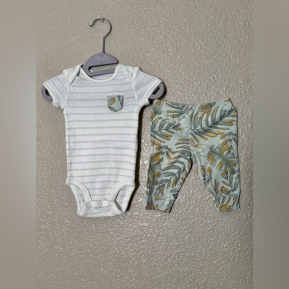 Leaf Print Baby Bodysuit and Pants Set